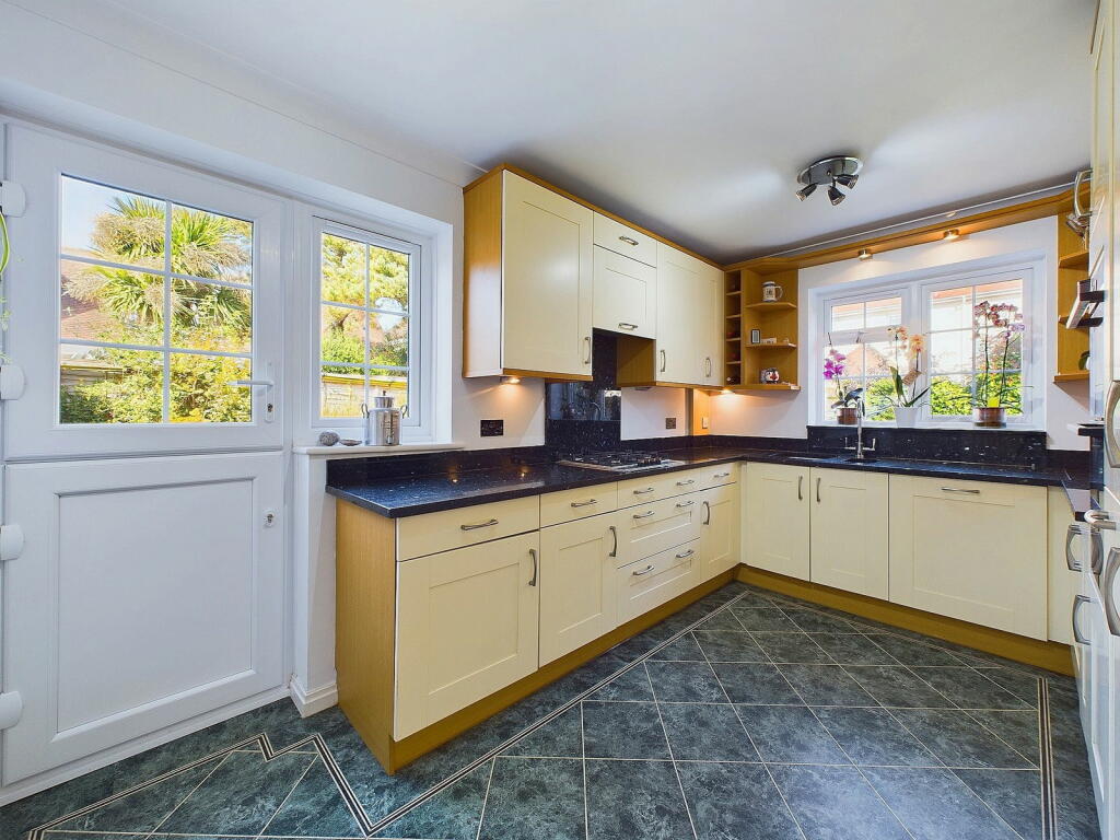 Additional image 6 of Albany Close, Worthing, BN11