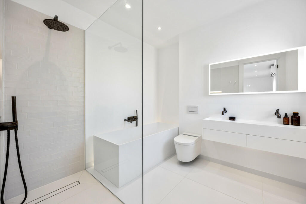 Additional image 18 of Trafalgar Gate, Brighton Marina Village