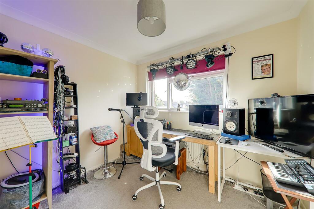 Additional image 7 of Barn Close, Worthing