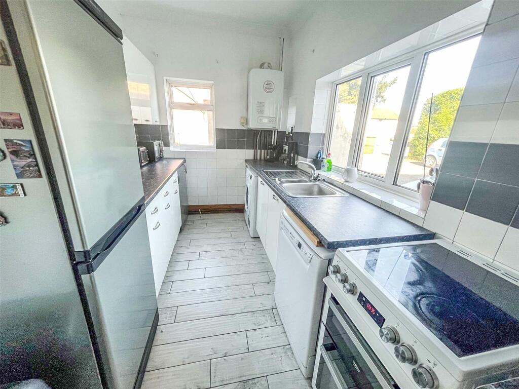 Additional image 9 of 2 Avenue Road, Wimborne, Dorset, BH21