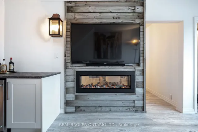 Additional image 9 of 905 & 907 Glencairn Ave