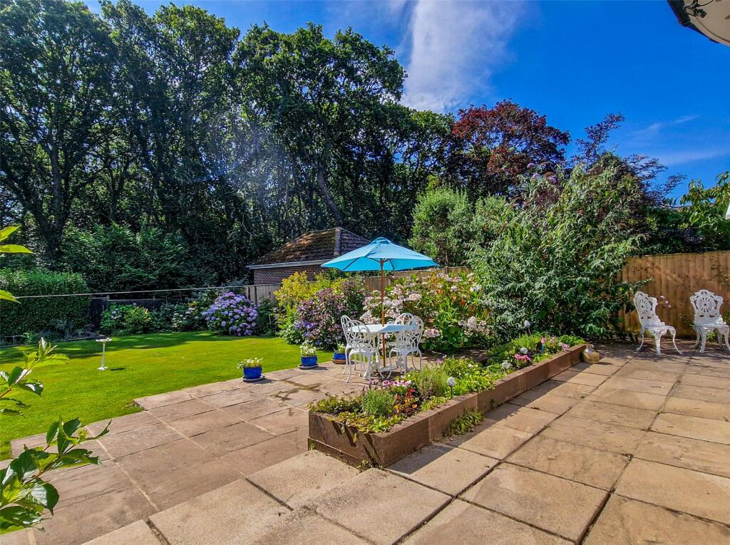 Additional image 18 of Elphinstone Road, Highcliffe, Christchurch, Dorset, BH23