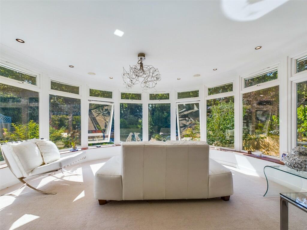 Additional image 15 of Elphinstone Road, Highcliffe, Christchurch, Dorset, BH23