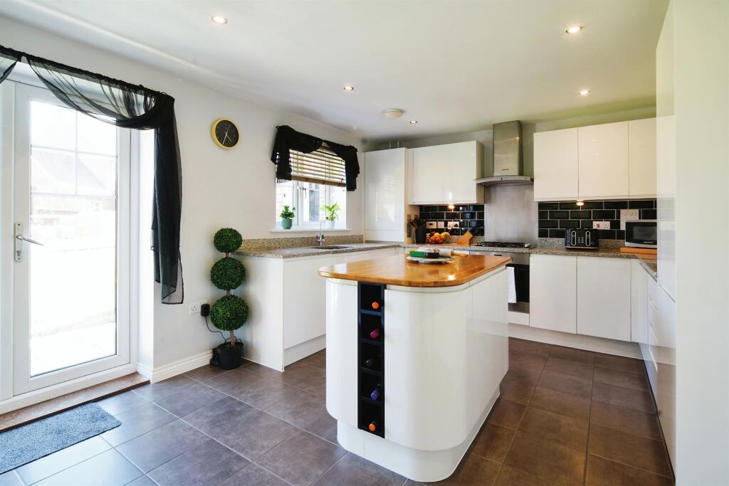 Additional image 2 of Berkley Avenue, HAILSHAM