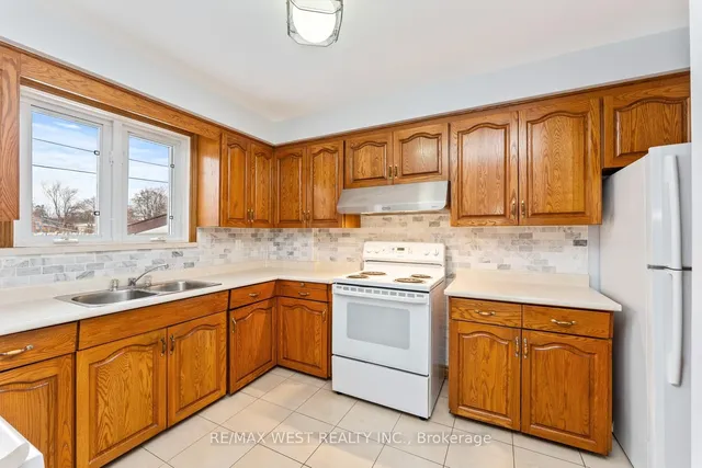 Additional image 15 of 56 Summitcrest Dr