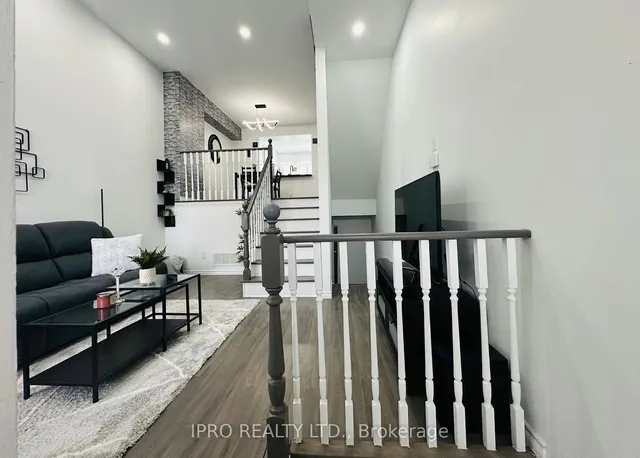 Additional image 4 of 83 Mondeo Dr Unit 293