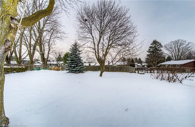 Additional image 37 of 83 Cloverdale Cres