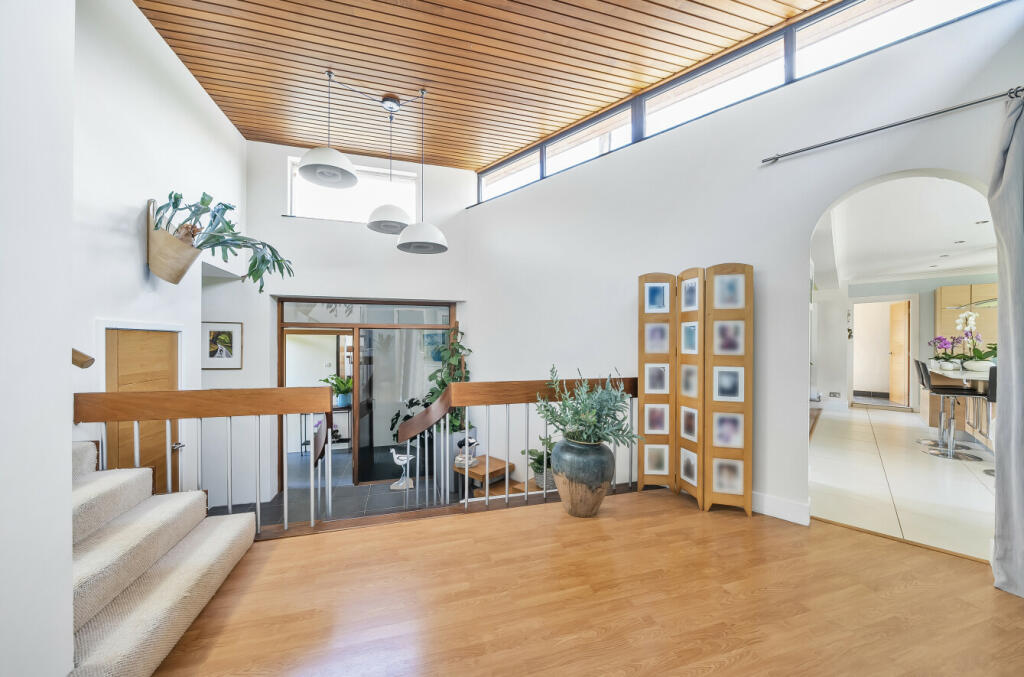 Additional image 10 of New Milton, Hampshire, BH25