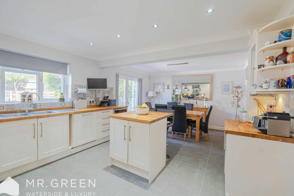 Additional image 13 of Warren Edge Close, Hengistbury Head, Southbourne, Bournemouth, BH6 4AY