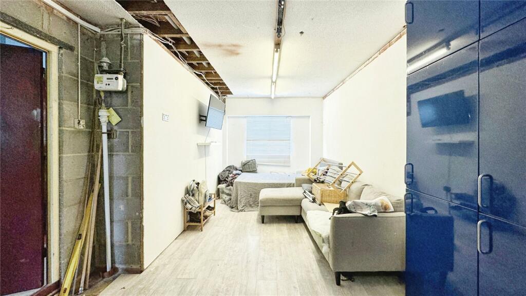 Additional image 6 of Hardy Close, New Milton, Hampshire, BH25