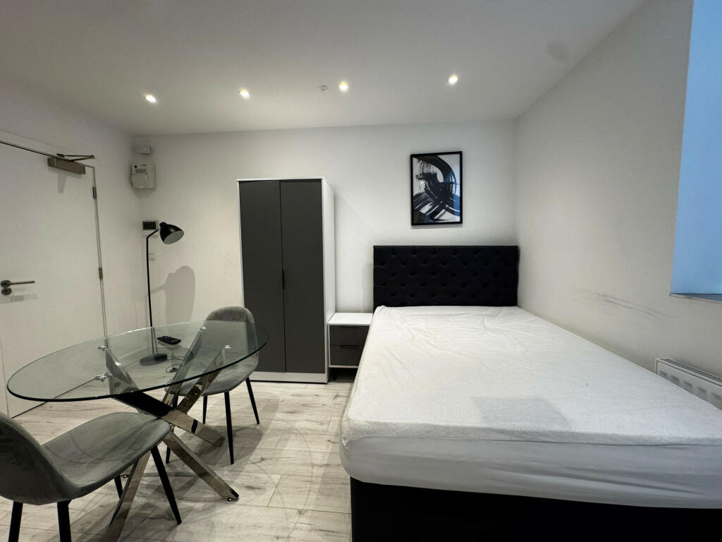 Additional image 2 of 21 Silver Street, Bury, Lancashire, BL9