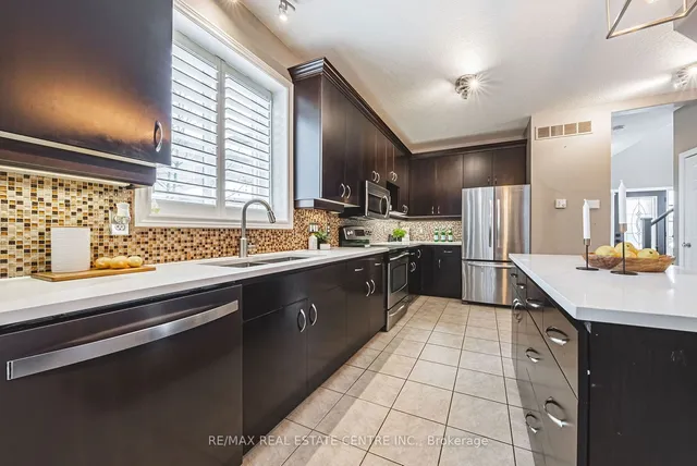 Additional image 14 of 524 Country Clair Pl