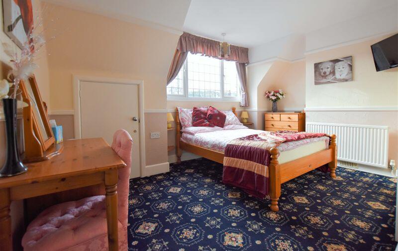 Additional image 14 of KINGS ROAD WEST - TWO DOUBLE BEDROOM OWNERS QUARTERS - ATTACHED TO 9 BEDROOM GUEST HOUSE