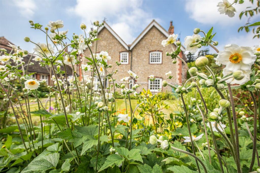 Additional image 21 of Manor Way, Eastbourne, BN20 9BN