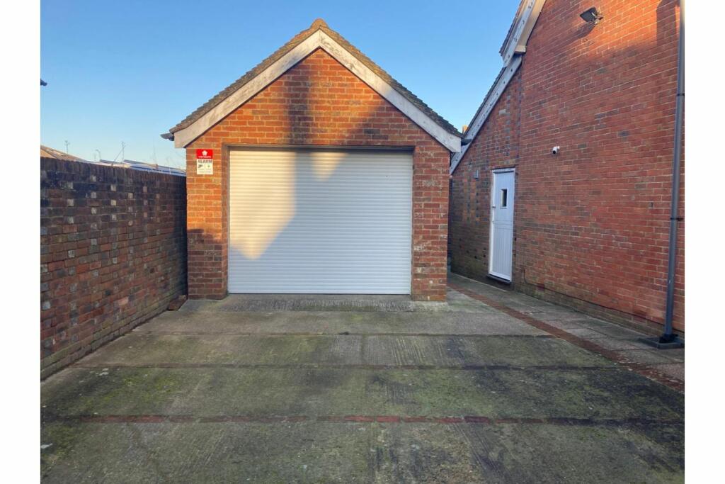 Additional image 4 of Vicarage Lane, Hailsham, BN27