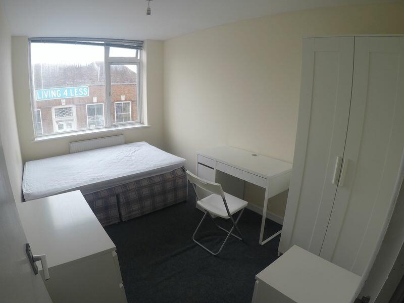 Additional image 9 of AVAILABLE SEPTEMBER 2025 - 4 double Bedroom Student Flat -Winton