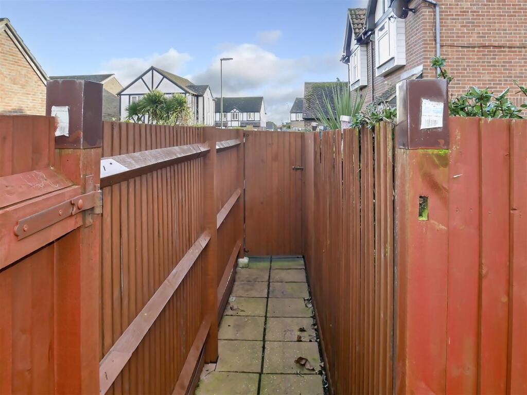 Additional image 17 of Derwent Close, Littlehampton