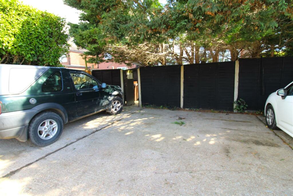 Additional image 6 of St. Catherines Road, Littlehampton, BN17