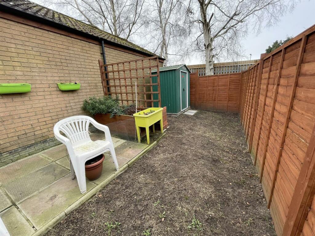 Additional image 6 of Warbler Close, Upton