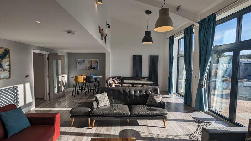 Additional image 19 of Woodyhyde Courtyard with Tennis Court and indoor Swimming Pool