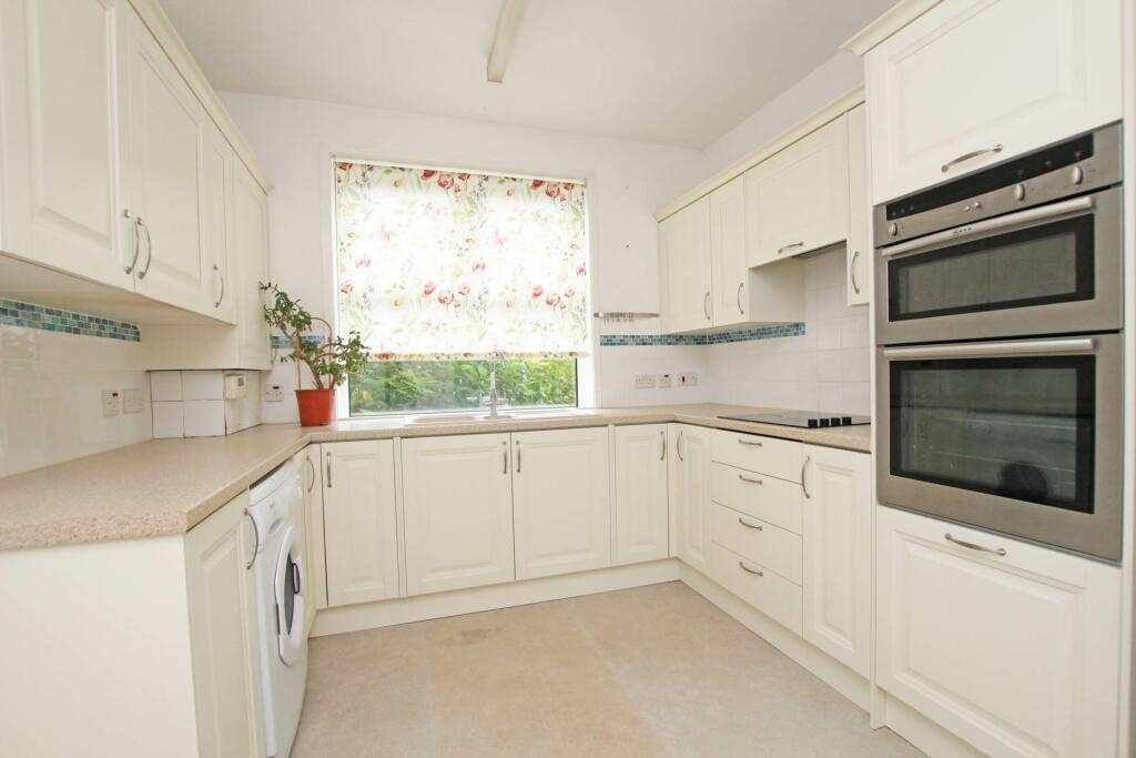 Additional image 11 of St.Johns Road, Eastbourne, BN20 7NL
