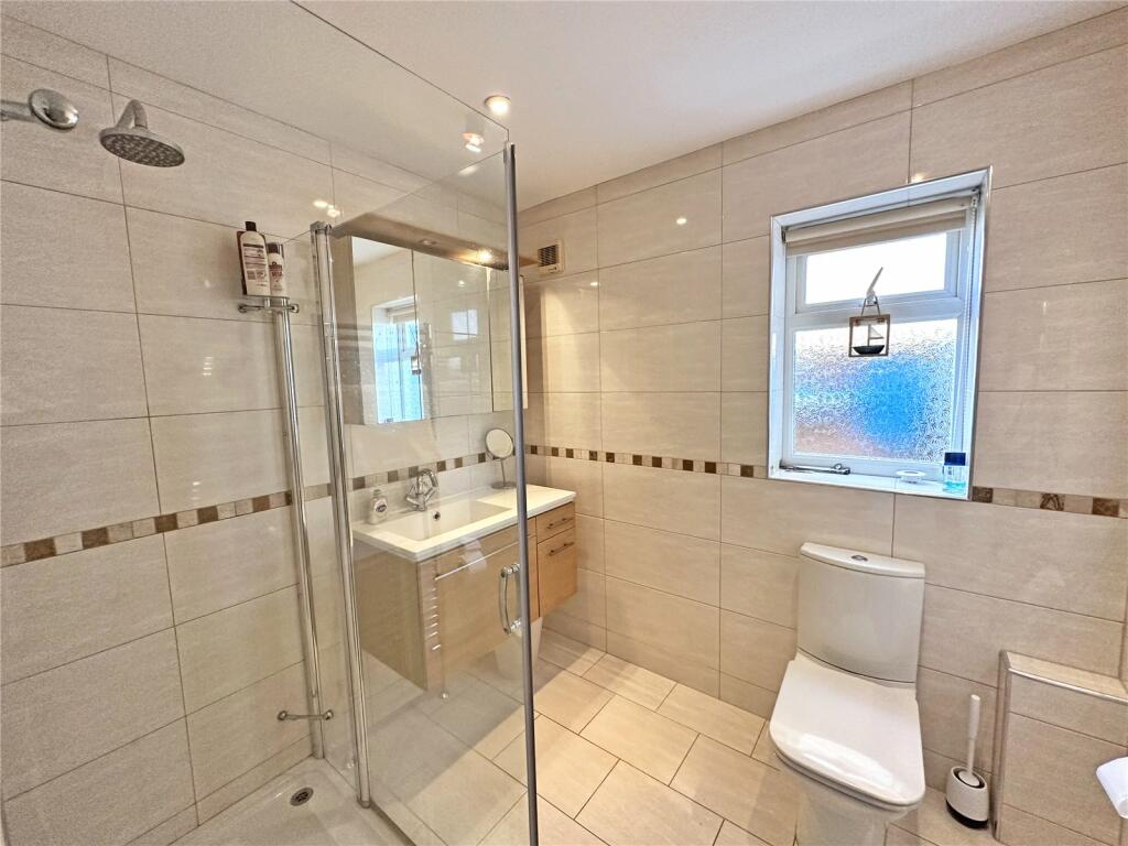 Additional image 11 of Marine Drive West, Barton on Sea, New Milton, Hampshire, BH25