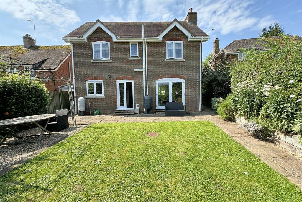 Additional image 17 of Horton