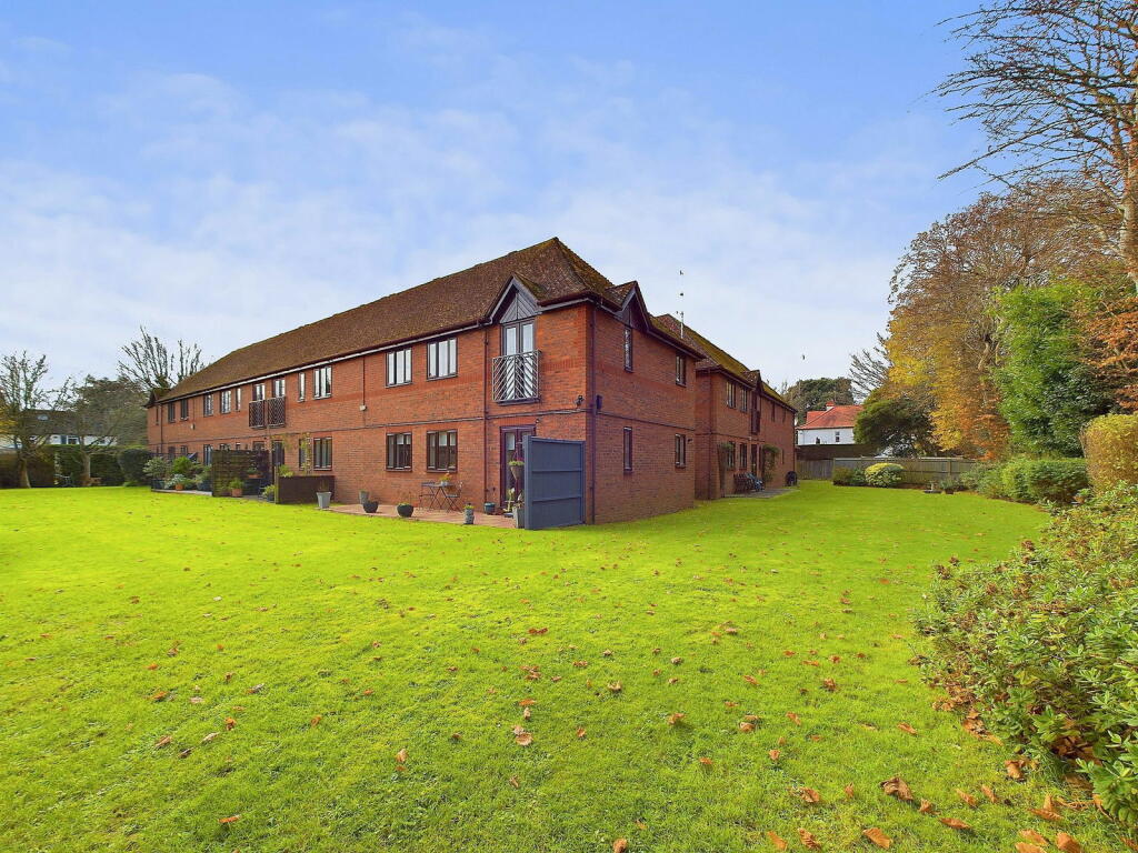 Additional image 12 of The Courtyard, Offington Lane, Worthing BN14 9RT