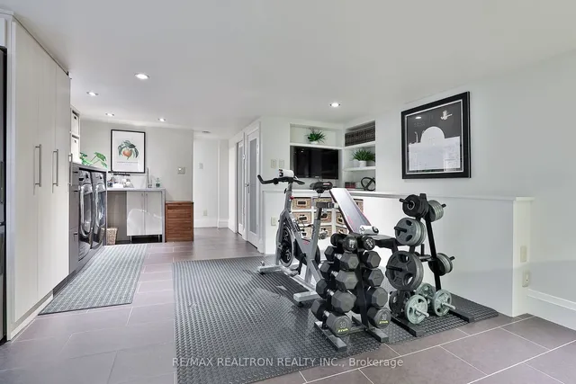 Additional image 22 of 351 Woburn Ave