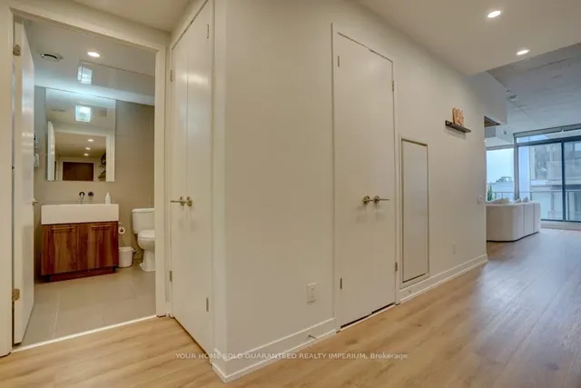 Additional image 6 of 560 King St Unit 823