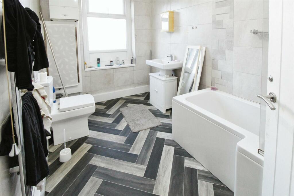 Additional image 5 of Hampden Place, Bradford, BD5 0JZ