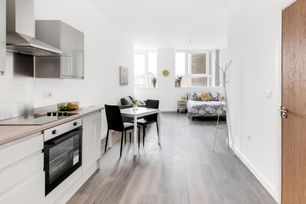 Additional image 5 of Card House, Bingley Road, Bradford, BD9 6FF