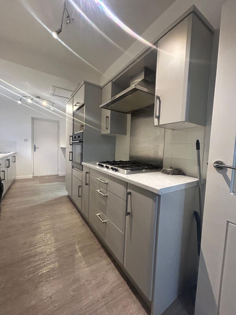 Additional image 9 of Bromford Road, Bradford, BD4