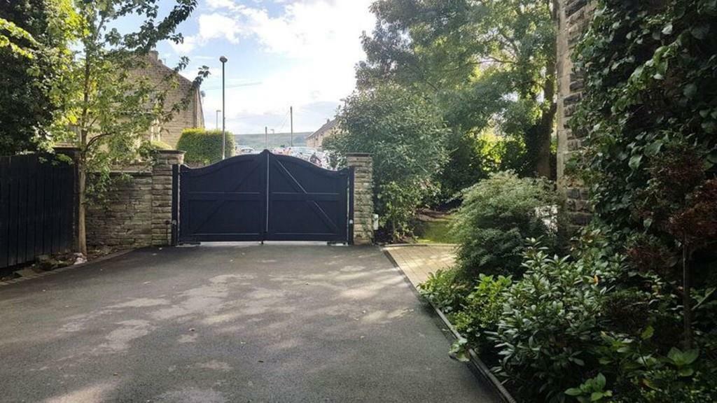 Additional image 15 of Park Road, Cross Hills