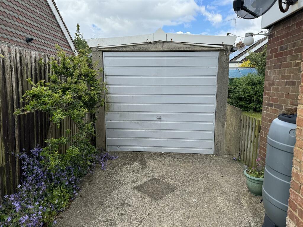 Additional image 18 of Oakcroft Gardens, Littlehampton