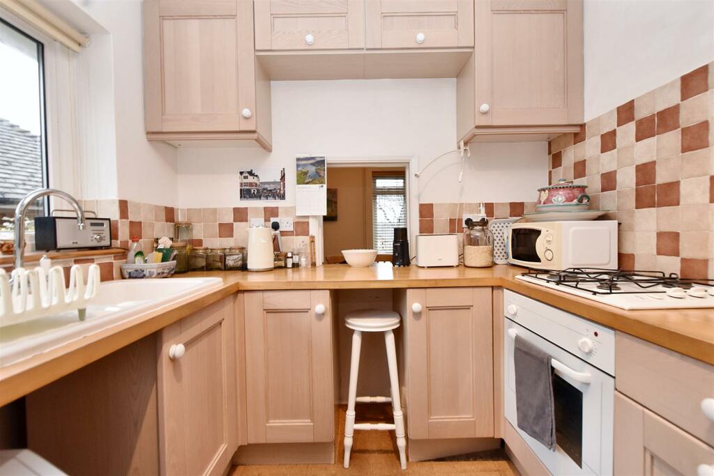 Additional image 7 of Haystoun Close, Eastbourne