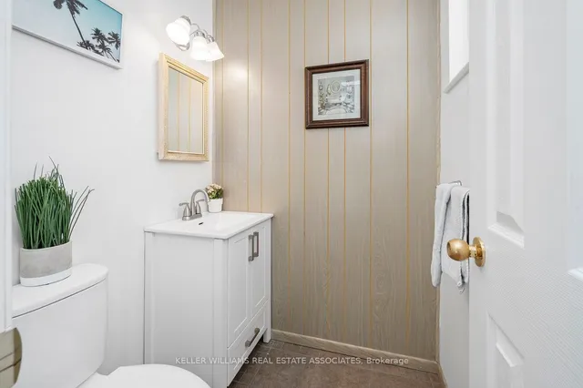 Additional image 18 of 44 Village Crt Unit 22