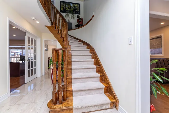 Additional image 20 of 39 Arborview Cres