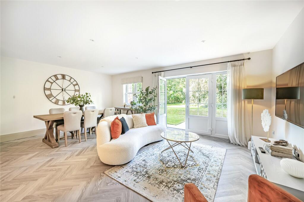 Additional image 10 of 3 Bordeaux, Chewton Farm Road, Highcliffe, Dorset, BH23