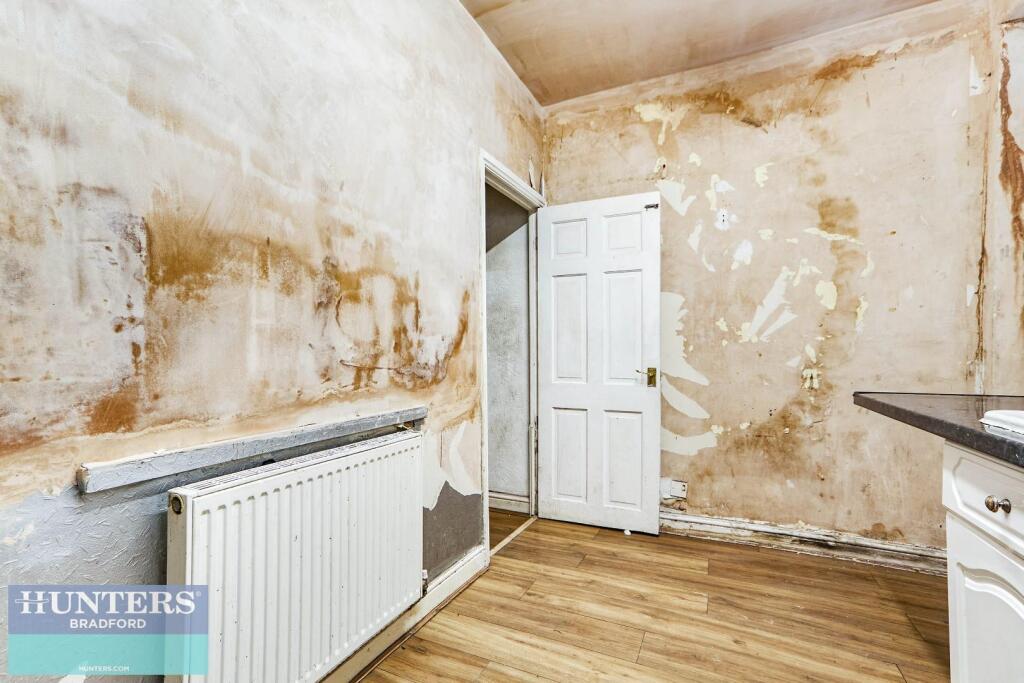 Additional image 8 of (TN) , Woodhall Avenue, Thornbury, Bradford, West Yorkshire, BD3 7BU