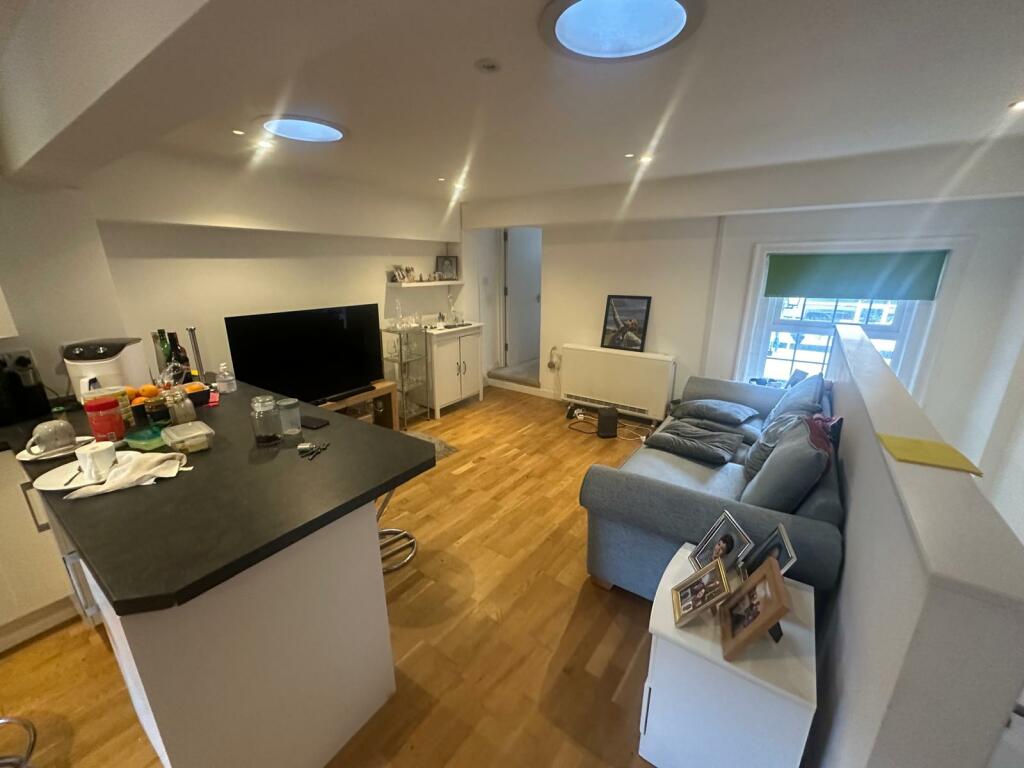 Additional image 10 of 78 & 78a High Street, Littlehampton, West Sussex, BN17 5DX