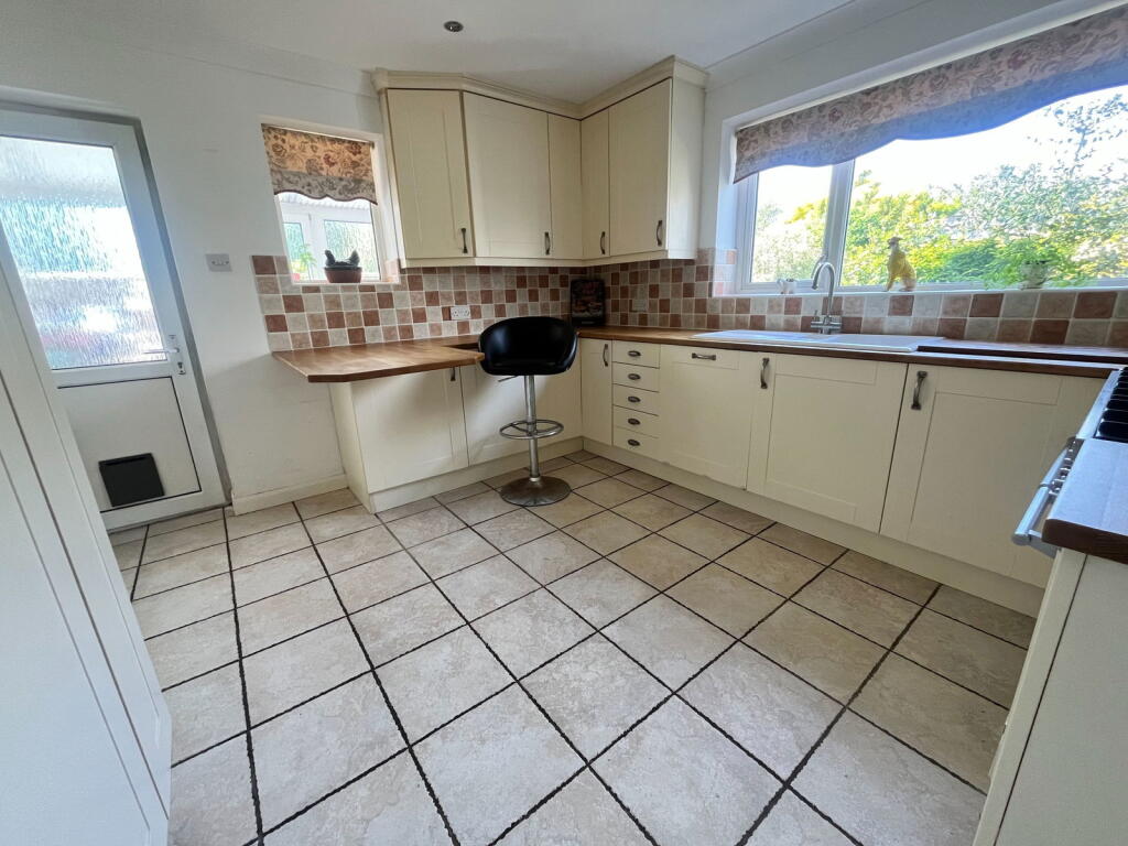 Additional image 6 of Oval Waye, South Ferring, West Sussex, BN12