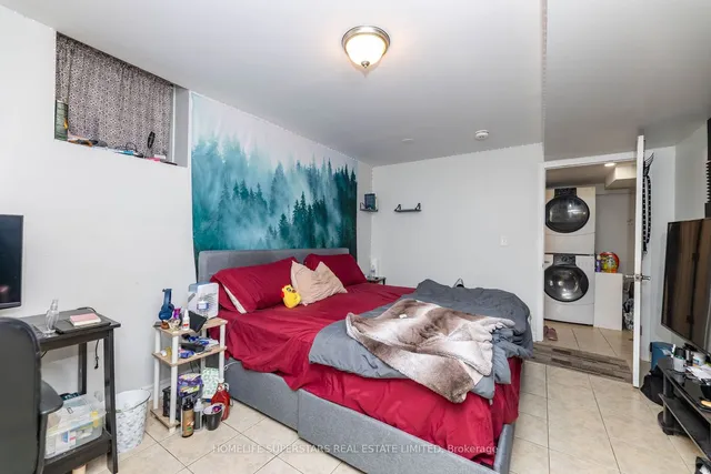 Additional image 36 of 39 Arborview Cres