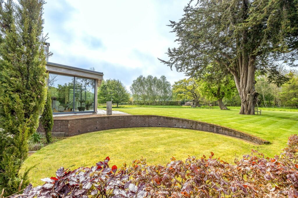 Additional image 18 of New Milton, Hampshire, BH25