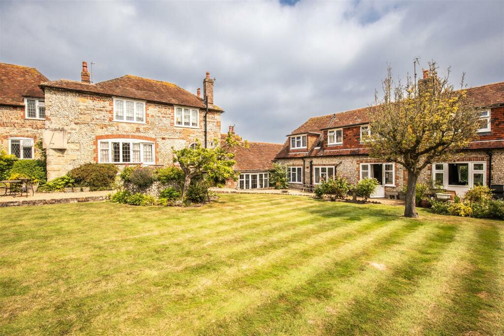 Additional image 20 of Manor Way, Eastbourne, BN20 9BN