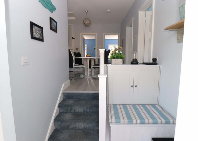 Additional image 10 of FIRST FLOOR APARTMENT WITH SEA GLIMPSES, A SHORT WALK FROM THE BEACH & TOWN CENTRE