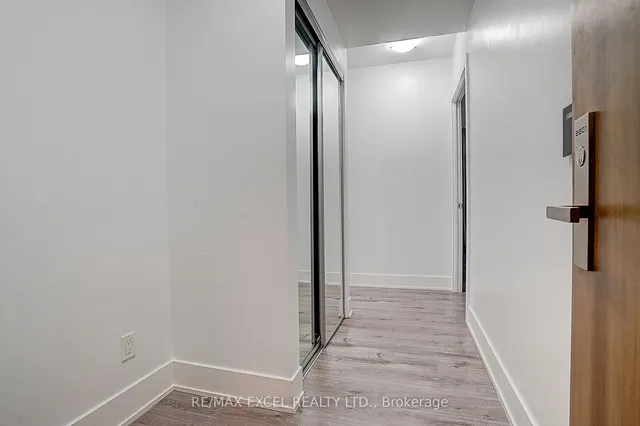 Additional image 9 of 200 Bloor St Unit 2201