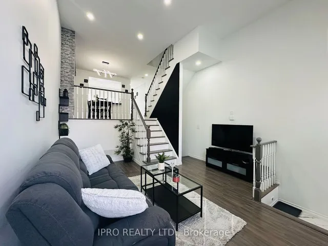 Additional image 9 of 83 Mondeo Dr Unit 293