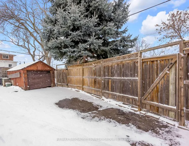 Additional image 39 of 34 Cavell Ave