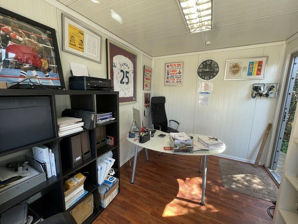 Primary image of Listers Yard, Findon By Pass, Findon, Worthing, West Sussex, BN14 0TL